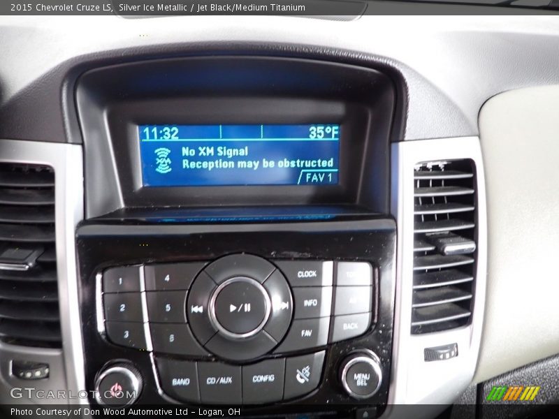 Silver Ice Metallic / Jet Black/Medium Titanium 2015 Chevrolet Cruze LS