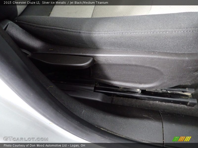 Silver Ice Metallic / Jet Black/Medium Titanium 2015 Chevrolet Cruze LS