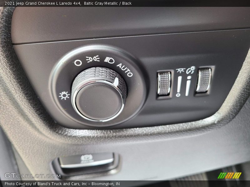 Baltic Gray Metallic / Black 2021 Jeep Grand Cherokee L Laredo 4x4
