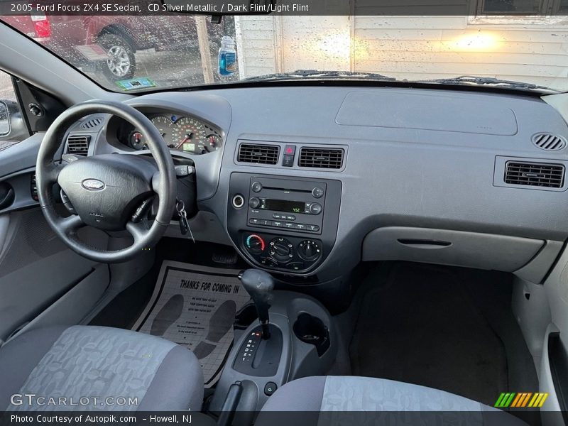 CD Silver Metallic / Dark Flint/Light Flint 2005 Ford Focus ZX4 SE Sedan