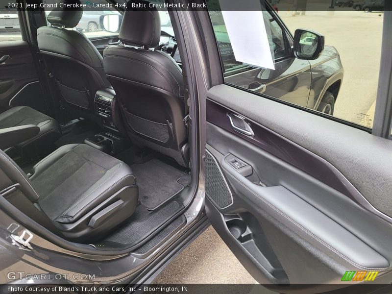 Baltic Gray Metallic / Black 2021 Jeep Grand Cherokee L Laredo 4x4