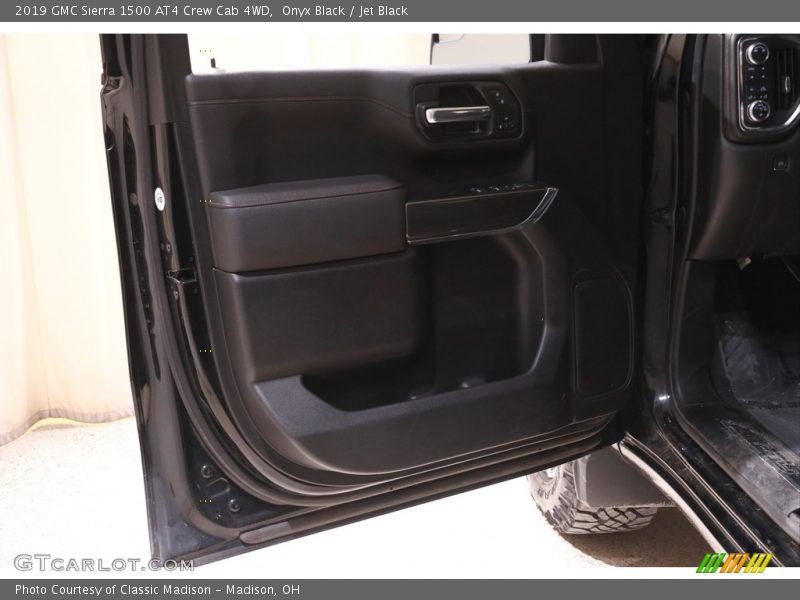 Onyx Black / Jet Black 2019 GMC Sierra 1500 AT4 Crew Cab 4WD