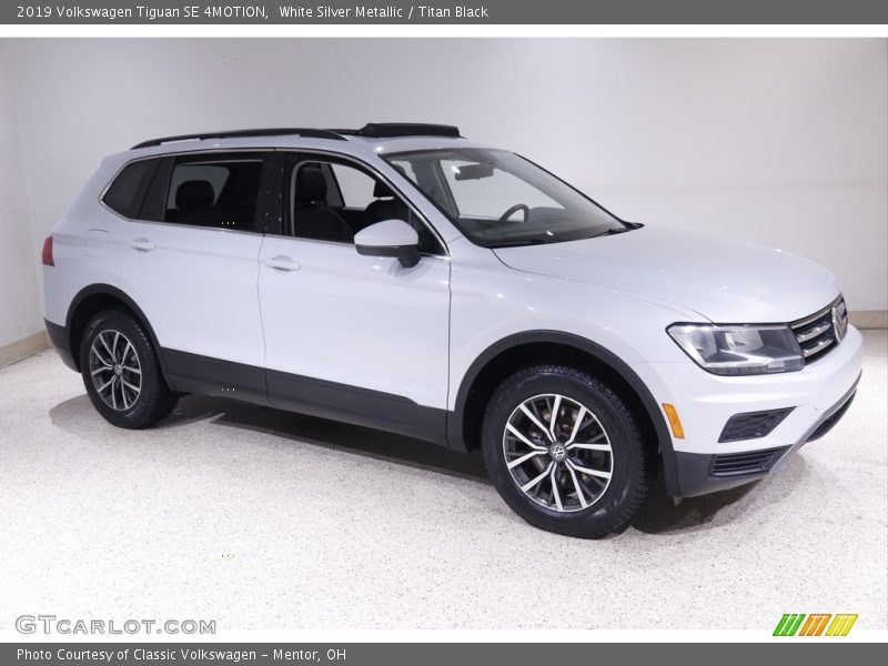 White Silver Metallic / Titan Black 2019 Volkswagen Tiguan SE 4MOTION