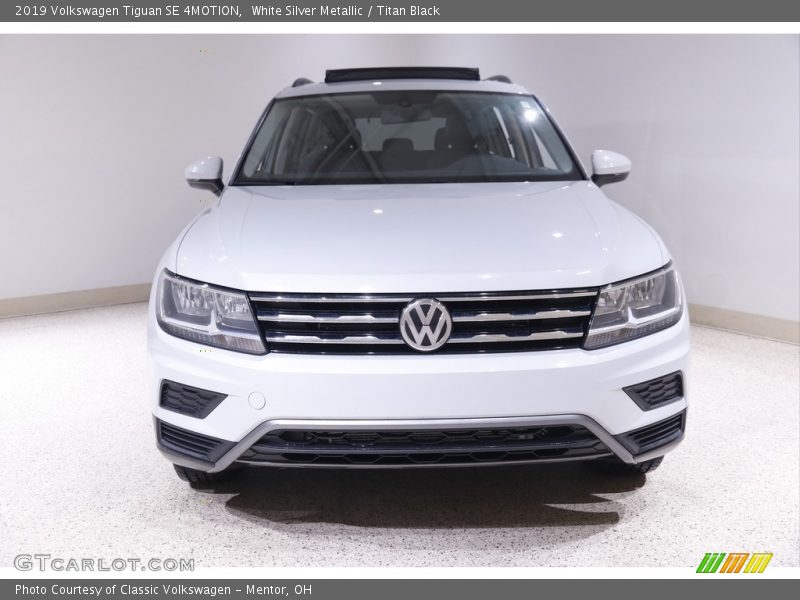 White Silver Metallic / Titan Black 2019 Volkswagen Tiguan SE 4MOTION