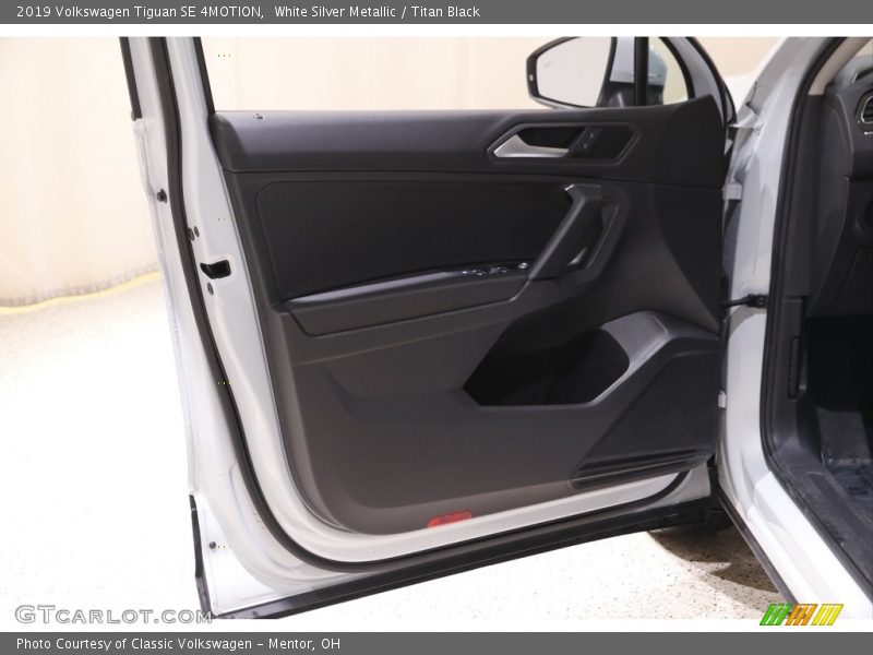 White Silver Metallic / Titan Black 2019 Volkswagen Tiguan SE 4MOTION