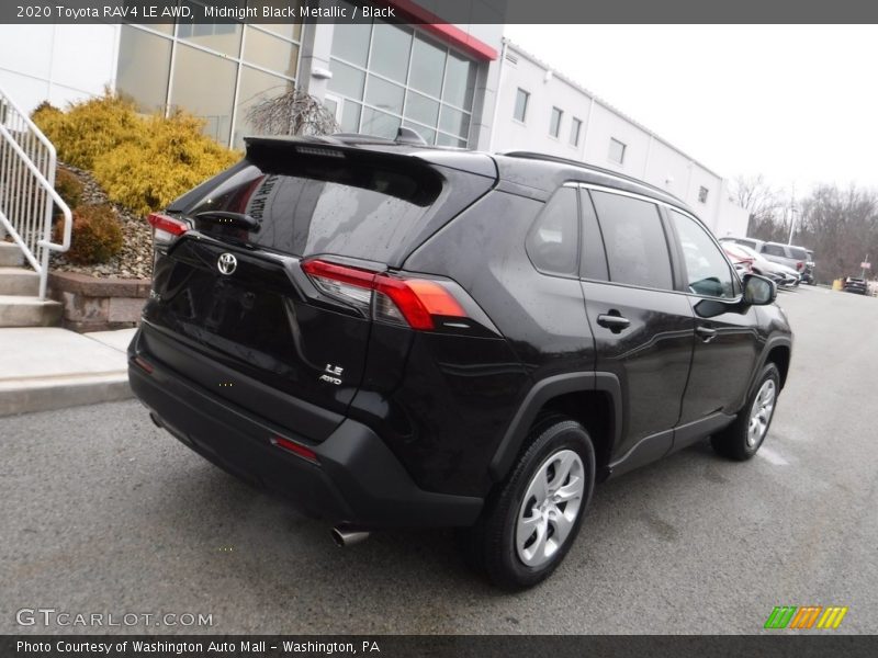 Midnight Black Metallic / Black 2020 Toyota RAV4 LE AWD