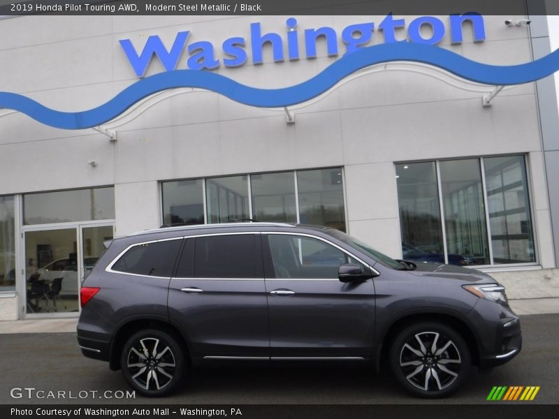 Modern Steel Metallic / Black 2019 Honda Pilot Touring AWD