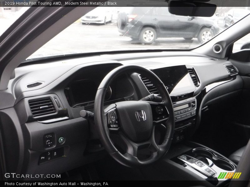 Modern Steel Metallic / Black 2019 Honda Pilot Touring AWD