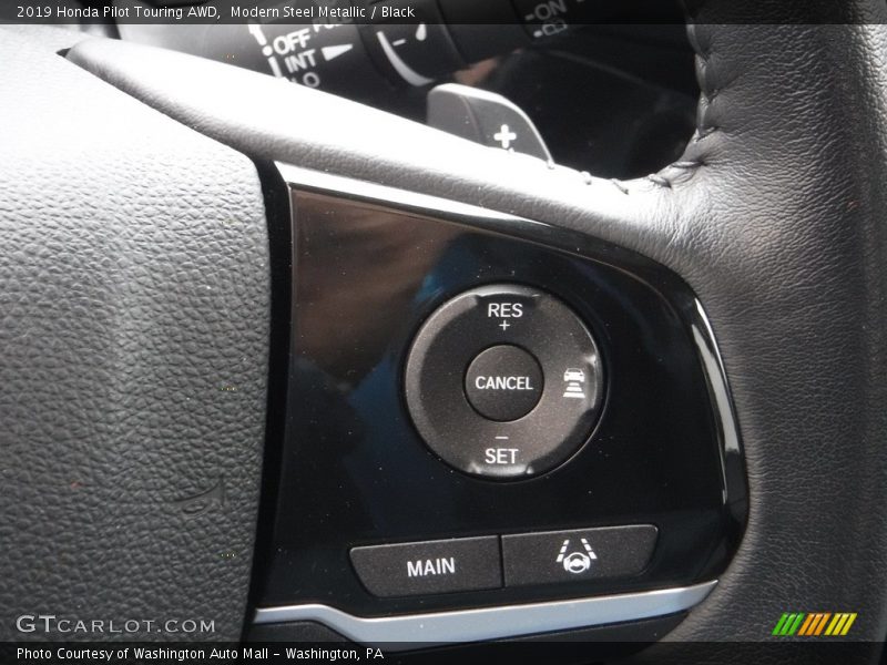 Modern Steel Metallic / Black 2019 Honda Pilot Touring AWD
