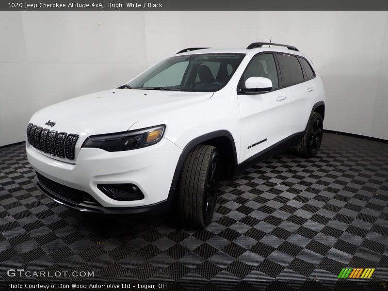 Bright White / Black 2020 Jeep Cherokee Altitude 4x4