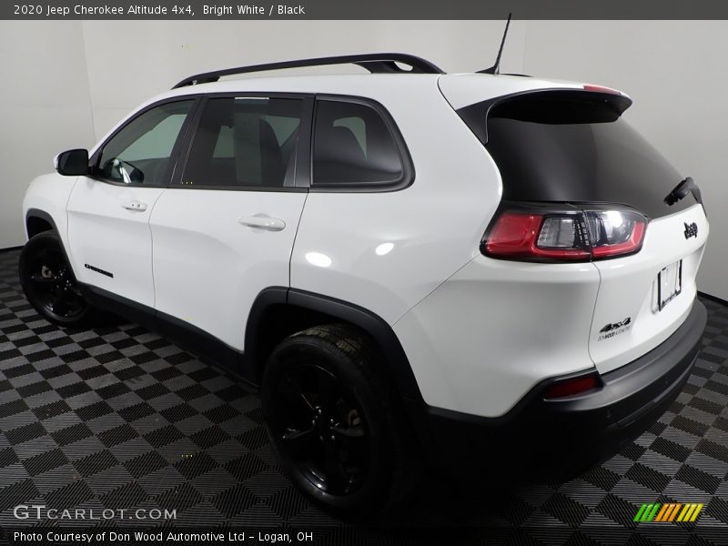 Bright White / Black 2020 Jeep Cherokee Altitude 4x4