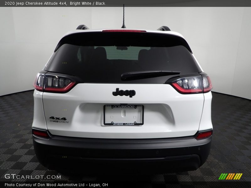 Bright White / Black 2020 Jeep Cherokee Altitude 4x4
