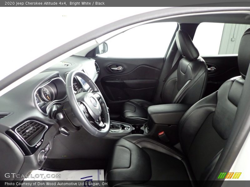 Bright White / Black 2020 Jeep Cherokee Altitude 4x4