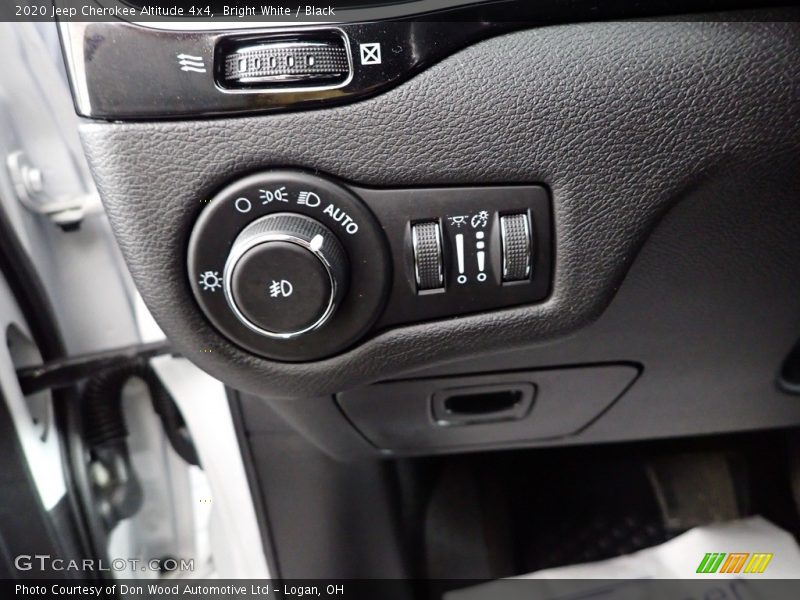 Bright White / Black 2020 Jeep Cherokee Altitude 4x4