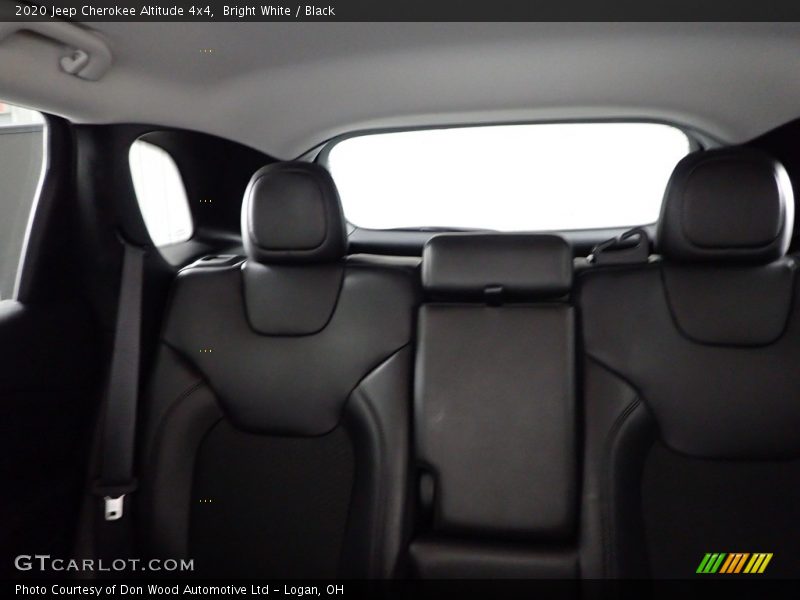 Bright White / Black 2020 Jeep Cherokee Altitude 4x4