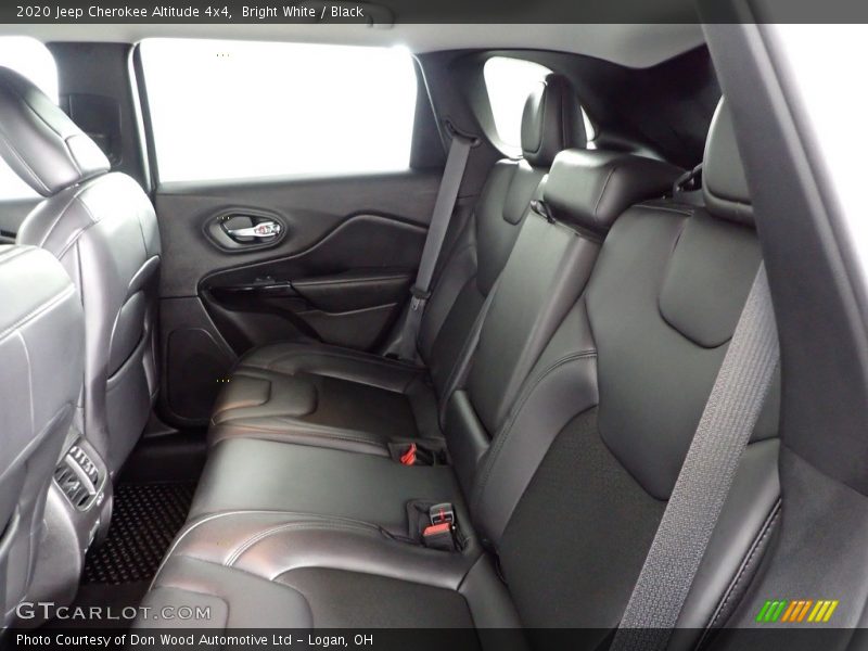 Bright White / Black 2020 Jeep Cherokee Altitude 4x4