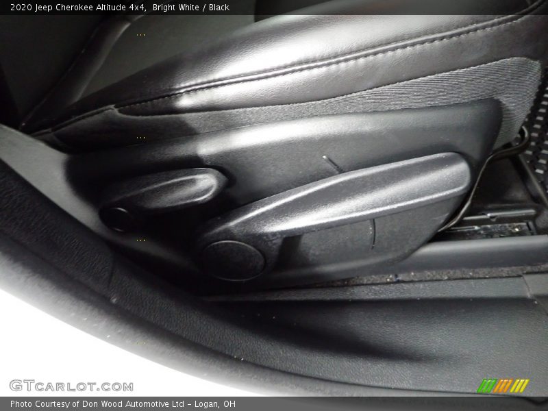 Bright White / Black 2020 Jeep Cherokee Altitude 4x4