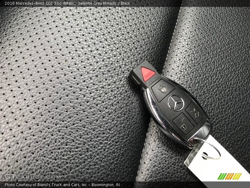 Selenite Grey Metallic / Black 2018 Mercedes-Benz GLC 300 4Matic