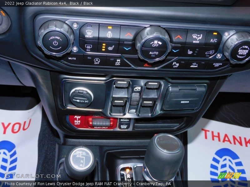 Controls of 2022 Gladiator Rubicon 4x4