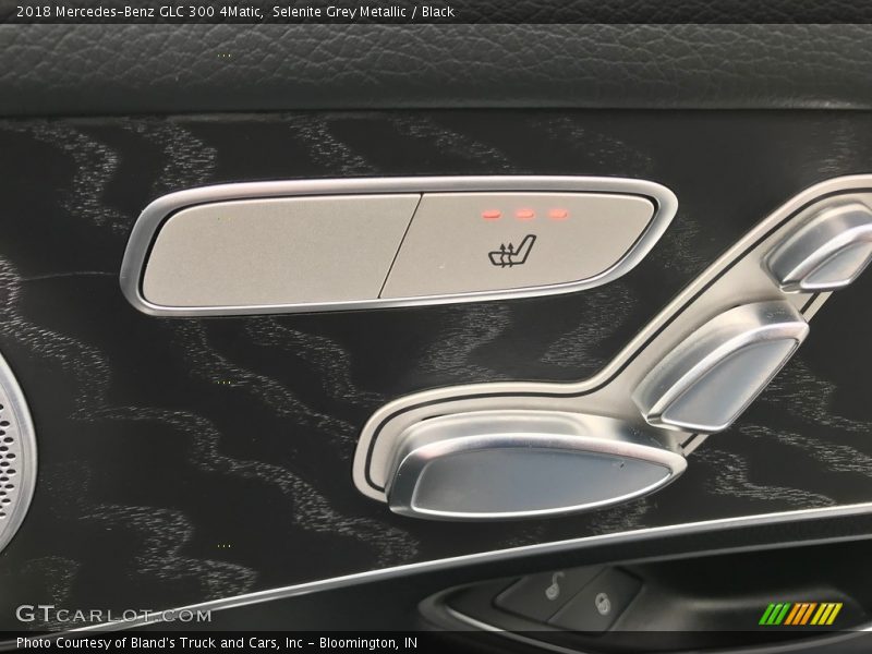 Selenite Grey Metallic / Black 2018 Mercedes-Benz GLC 300 4Matic