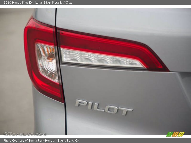 Lunar Silver Metallic / Gray 2020 Honda Pilot EX
