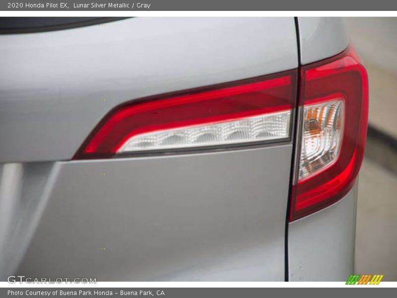 Lunar Silver Metallic / Gray 2020 Honda Pilot EX