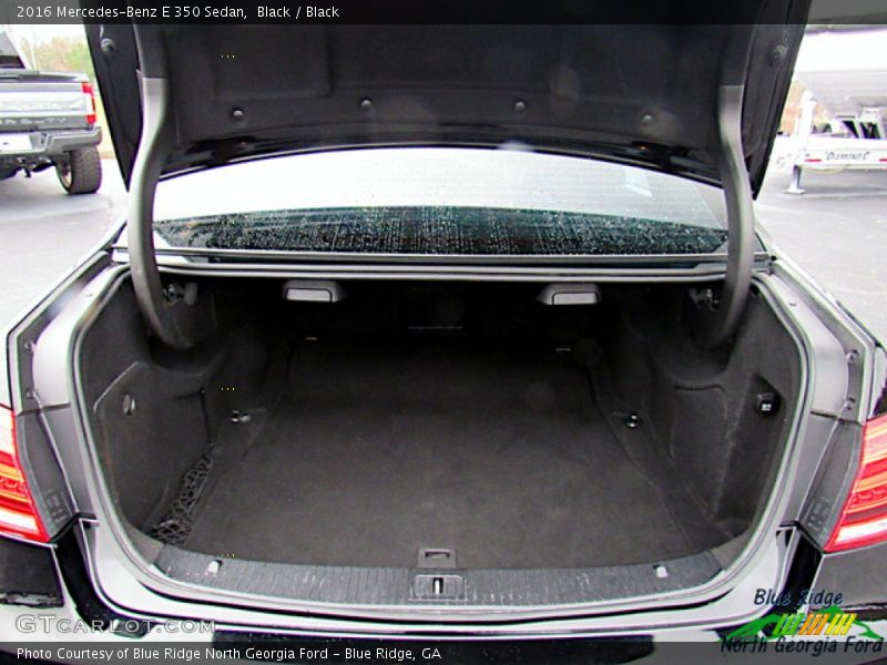  2016 E 350 Sedan Trunk