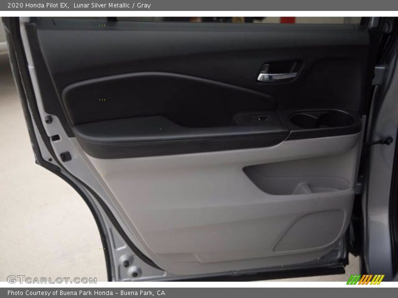 Lunar Silver Metallic / Gray 2020 Honda Pilot EX