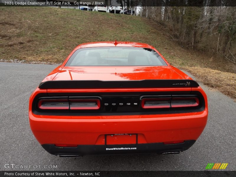 Go Mango / Black 2021 Dodge Challenger R/T Scat Pack