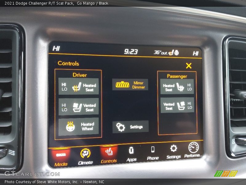 Go Mango / Black 2021 Dodge Challenger R/T Scat Pack