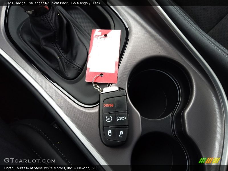 Go Mango / Black 2021 Dodge Challenger R/T Scat Pack