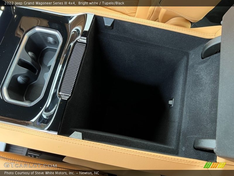 Bright white / Tupelo/Black 2022 Jeep Grand Wagoneer Series III 4x4
