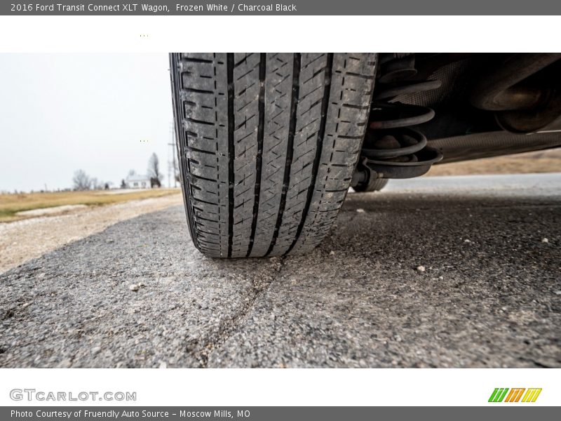Frozen White / Charcoal Black 2016 Ford Transit Connect XLT Wagon