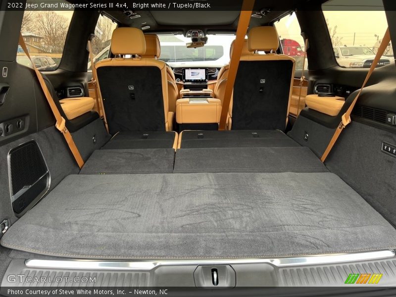  2022 Grand Wagoneer Series III 4x4 Trunk