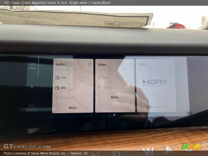 Bright white / Tupelo/Black 2022 Jeep Grand Wagoneer Series III 4x4