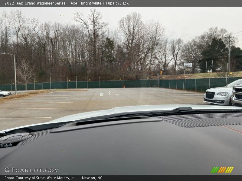 Bright white / Tupelo/Black 2022 Jeep Grand Wagoneer Series III 4x4