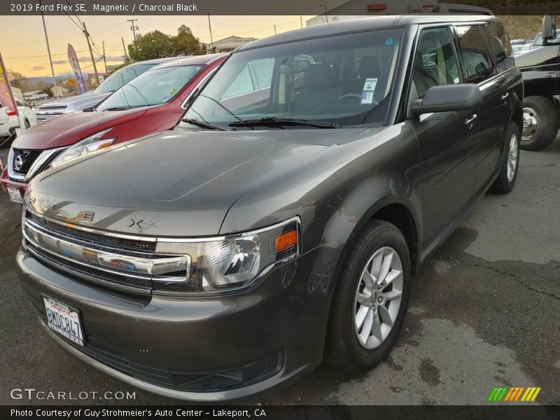 Magnetic / Charcoal Black 2019 Ford Flex SE