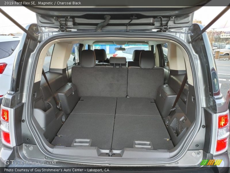 Magnetic / Charcoal Black 2019 Ford Flex SE