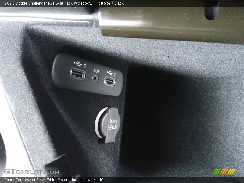Frostbite / Black 2021 Dodge Challenger R/T Scat Pack Widebody