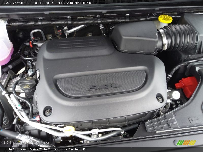 Granite Crystal Metallic / Black 2021 Chrysler Pacifica Touring