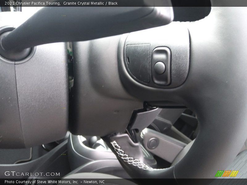Granite Crystal Metallic / Black 2021 Chrysler Pacifica Touring