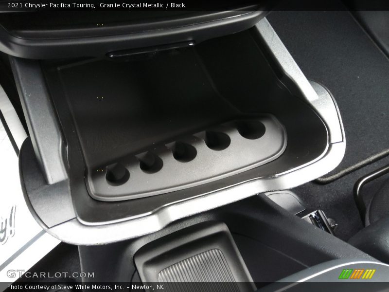 Granite Crystal Metallic / Black 2021 Chrysler Pacifica Touring