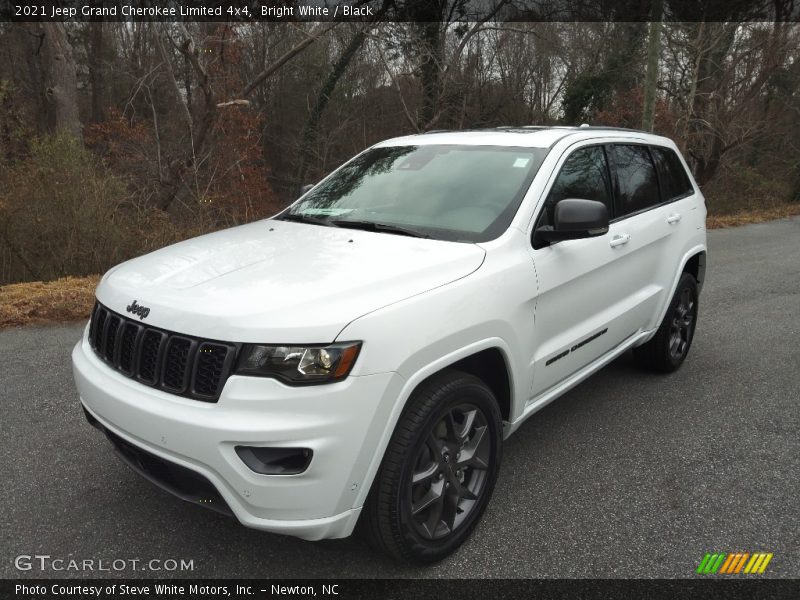 Bright White / Black 2021 Jeep Grand Cherokee Limited 4x4