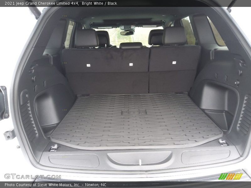 Bright White / Black 2021 Jeep Grand Cherokee Limited 4x4