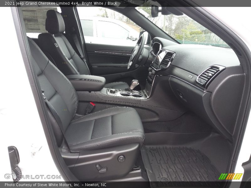 Bright White / Black 2021 Jeep Grand Cherokee Limited 4x4