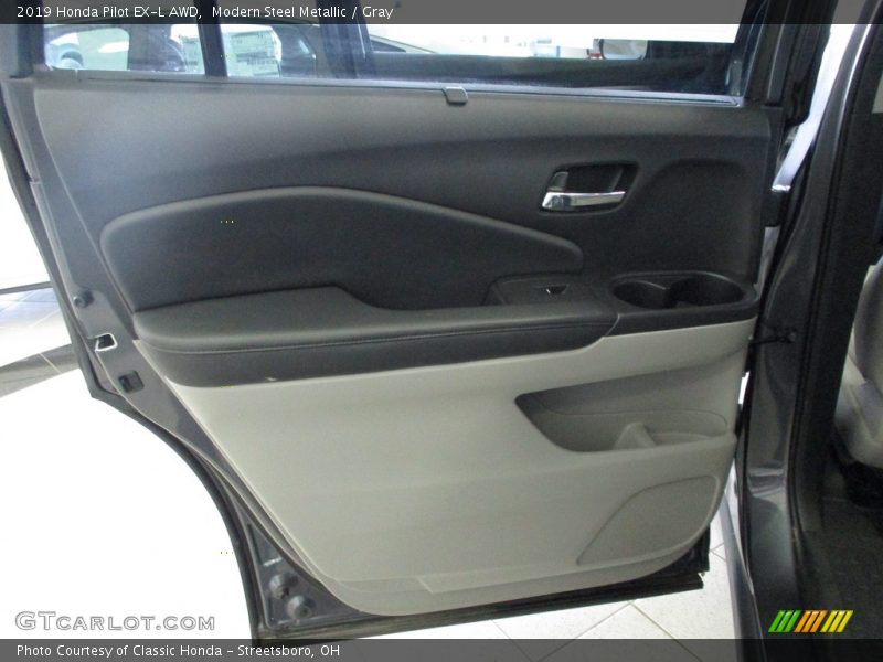 Modern Steel Metallic / Gray 2019 Honda Pilot EX-L AWD