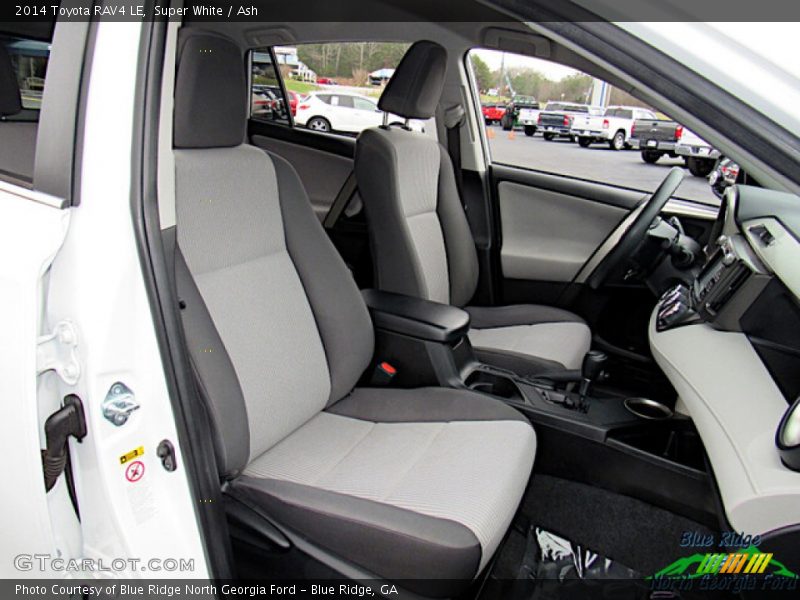 Super White / Ash 2014 Toyota RAV4 LE