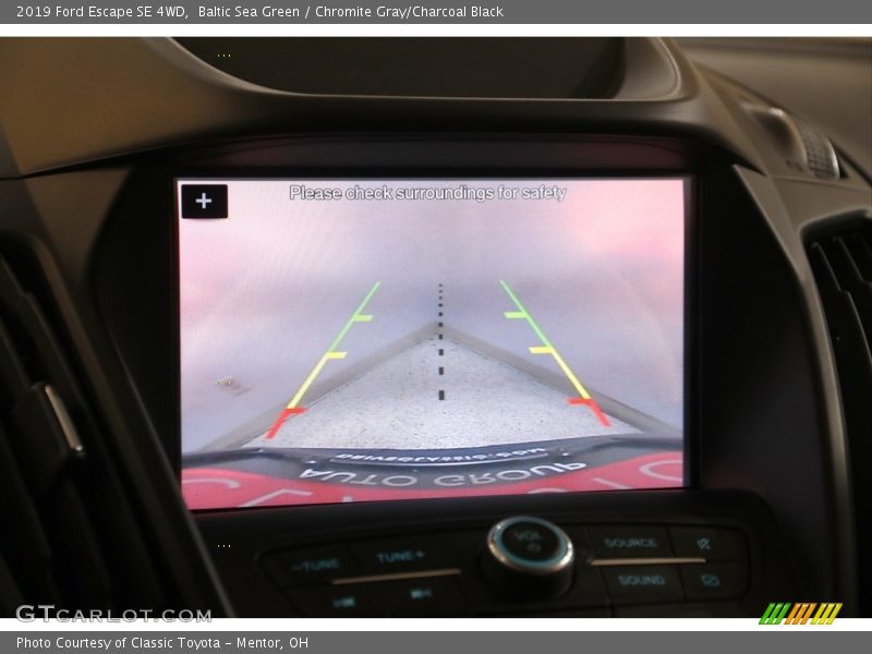 Baltic Sea Green / Chromite Gray/Charcoal Black 2019 Ford Escape SE 4WD
