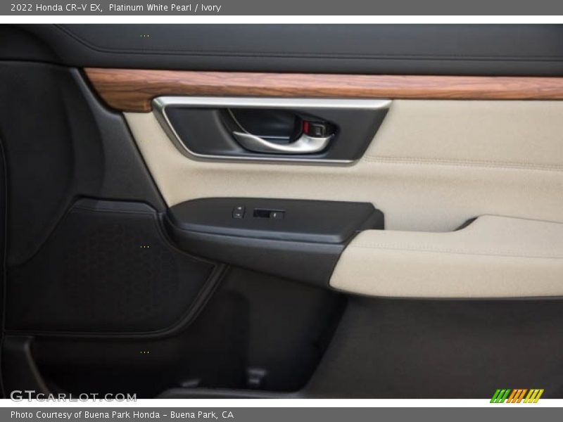 Platinum White Pearl / Ivory 2022 Honda CR-V EX