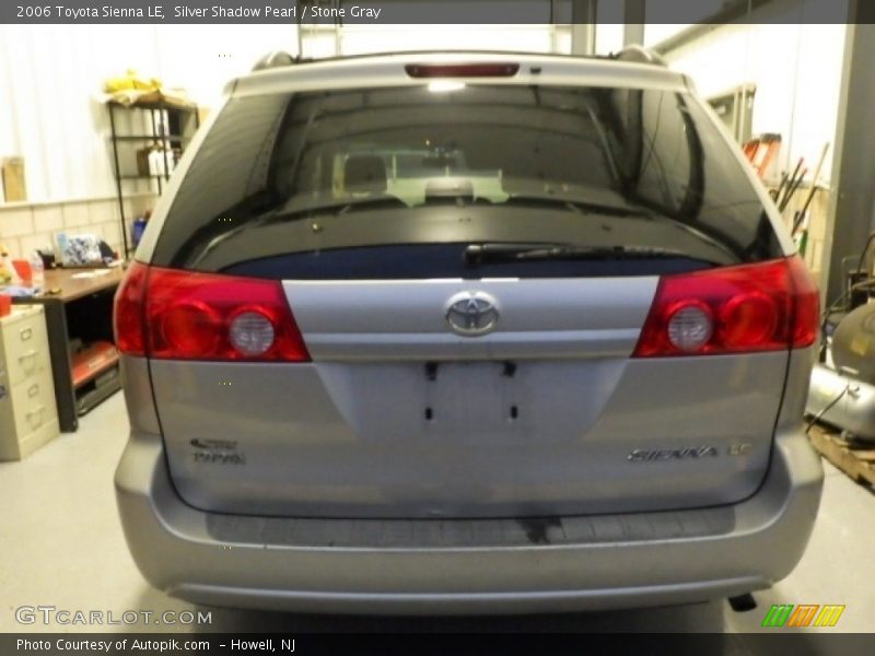 Silver Shadow Pearl / Stone Gray 2006 Toyota Sienna LE